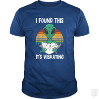 Load image into Gallery viewer, I Found This It&#39;s Vibrating Funny Alien and Cat Vi - BustedTees.com
