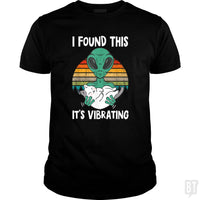 Load image into Gallery viewer, I Found This It&#39;s Vibrating Funny Alien and Cat Vi - BustedTees.com
