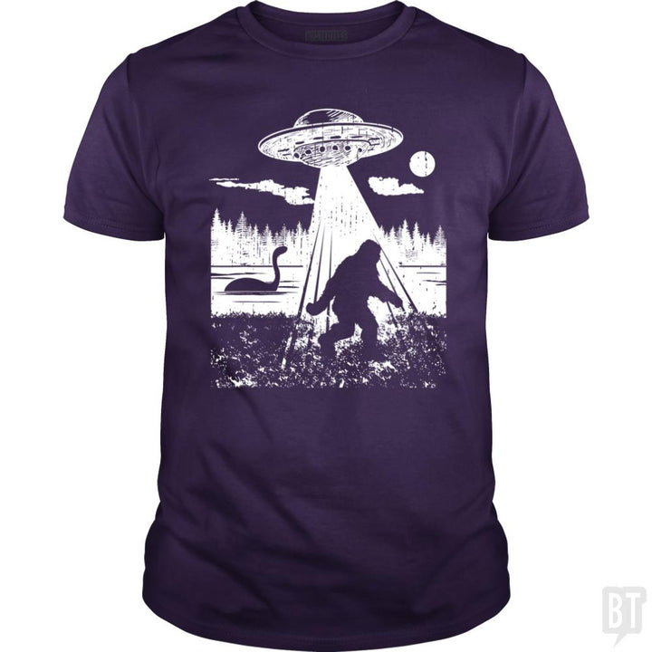 Bigfoot UFO Abduction - BustedTees.com